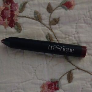 treStiQue Lip Crayon - Belize Bordeaux